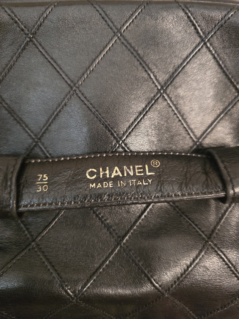 💯 Chanel Black Lambskin Leather Belt Bag with Gold Chain & COA size 75/30 - Picture 2 of 16